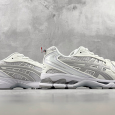 M 版 THOM BROWNE汤姆·布朗 × ASICS Gel-Kayano 14 联名款 白色 货号:UFC001B M 版 THOM BROWNE汤姆·布朗 × ASICS Gel-Kayano 14 联名款 白色 货号:UFC001B