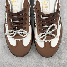 R版 出口订单 adidas originals Samba Lace & Pearls 棕色 货号:KZ8359 尺码 R版 出口订单 adidas originals Samba Lace & Pearls 棕色 货号:KZ8359 尺码