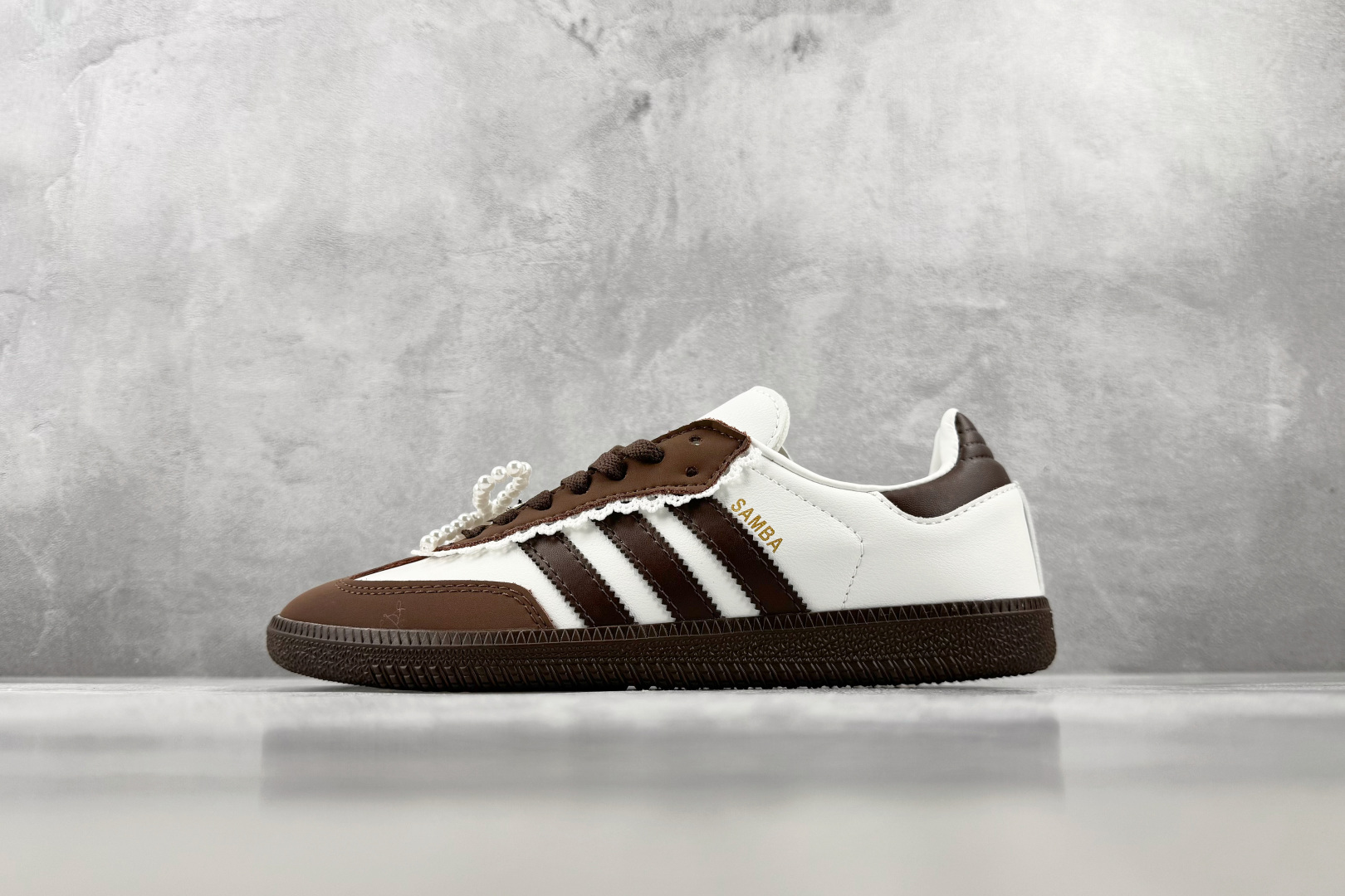 R版 出口订单 adidas originals Samba Lace & Pearls 棕色 货号：KZ8359 尺码