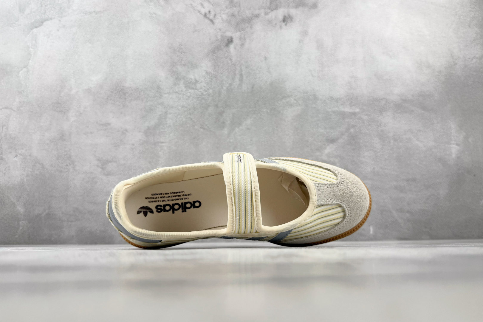 R版 出口订单 adidas originals Samba Jane 乳白蓝 货号：KH7834 尺码：35.5 36