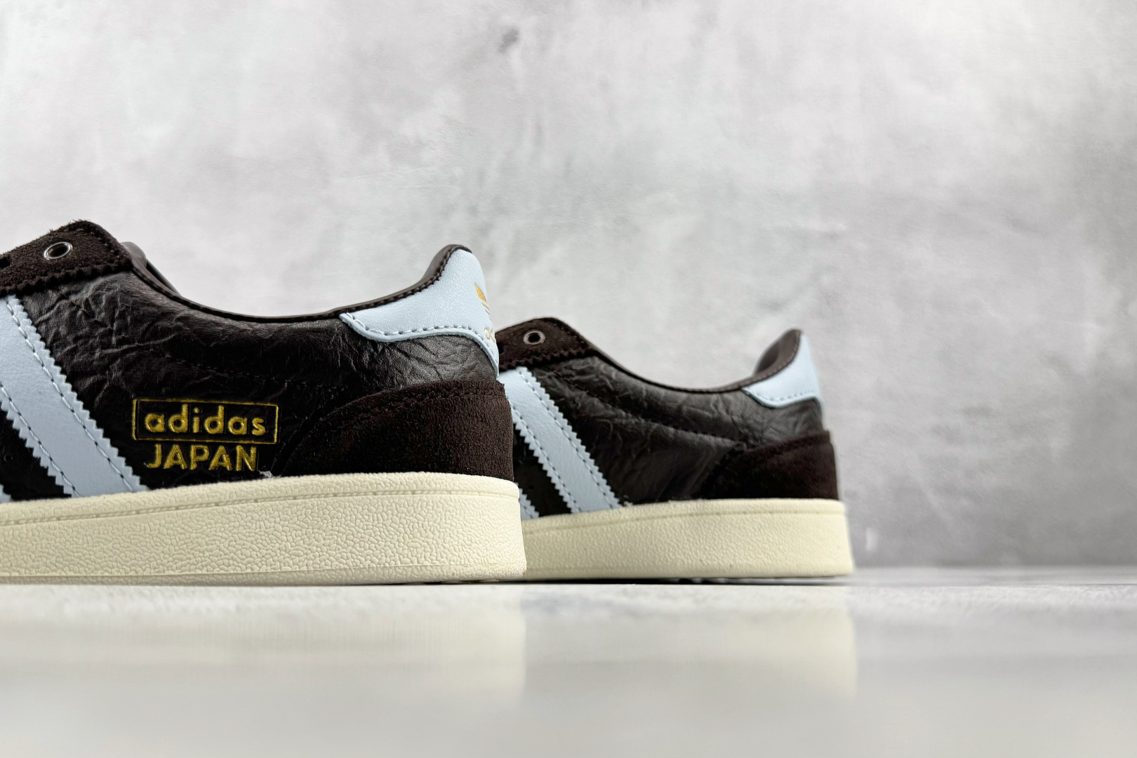 R版 出口订单 adidas originals JAPAN SQ 棕蓝 货号:KI2703 尺码:35.5 36 36 R版 出口订单 adidas originals JAPAN SQ 棕蓝 货号:KI2703 尺码:35.5 36 36