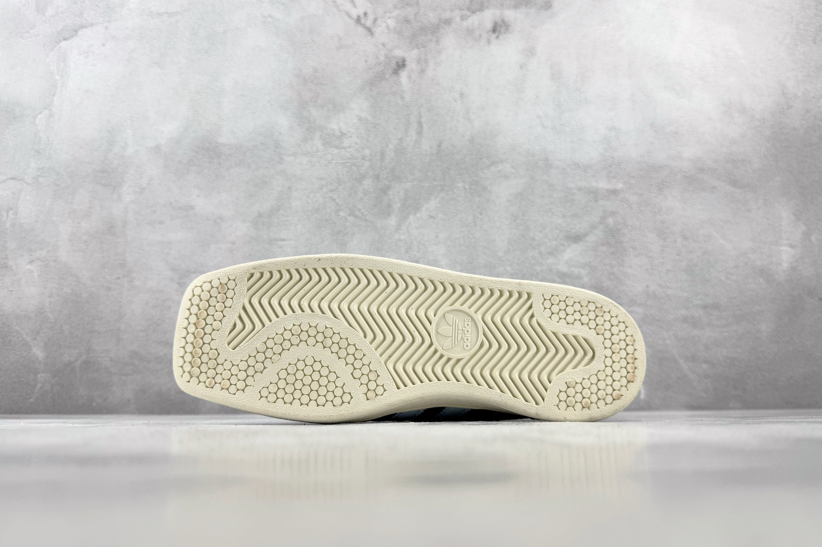 R版 出口订单 adidas originals JAPAN SQ 棕蓝 货号:KI2703 尺码:35.5 36 36 R版 出口订单 adidas originals JAPAN SQ 棕蓝 货号:KI2703 尺码:35.5 36 36
