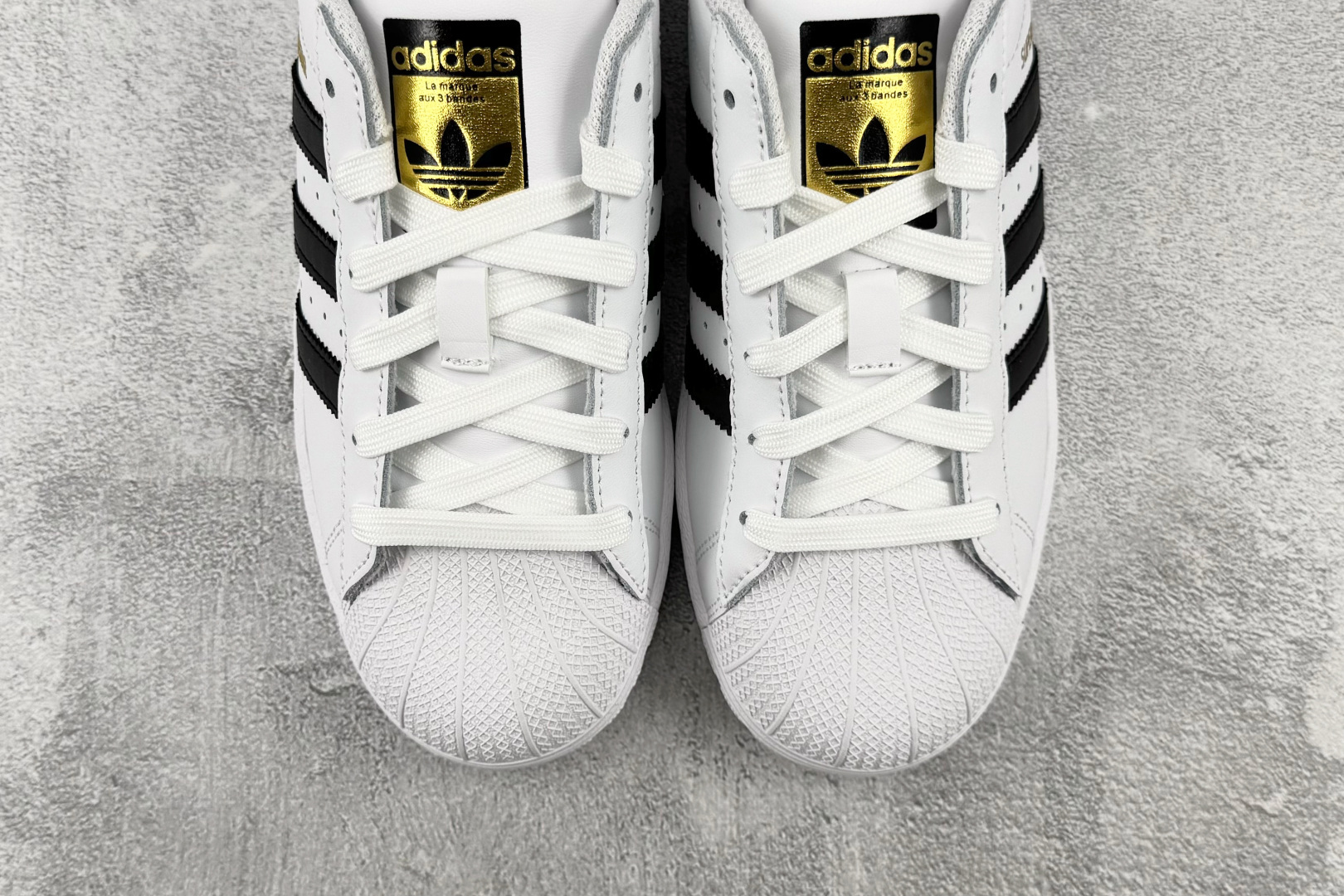 完美还原 正确版本 adidas originals SUPERSTAR 白黑 货号:EG4958 尺码:35.5 36 完美还原 正确版本 adidas originals SUPERSTAR 白黑 货号:EG4958 尺码:35.5 36