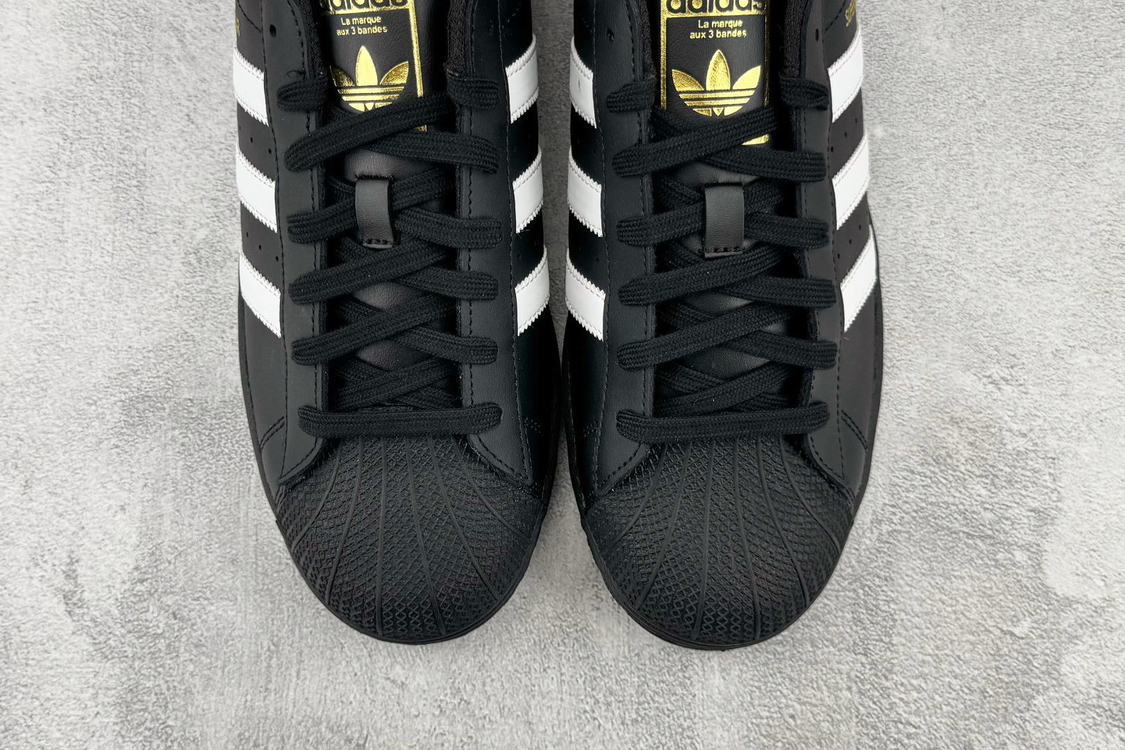 完美还原 正确版本 adidas originals SUPERSTAR 黑白 货号:EG4959 尺码:35.5 36 完美还原 正确版本 adidas originals SUPERSTAR 黑白 货号:EG4959 尺码:35.5 36