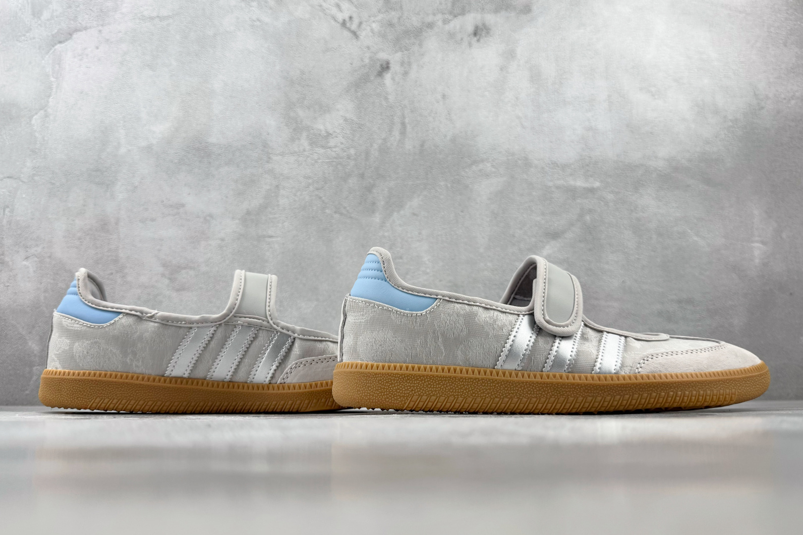 HX adidas originals Samba Jane 灰蓝 货号：IH6978 尺码：35.5 36 36.5 