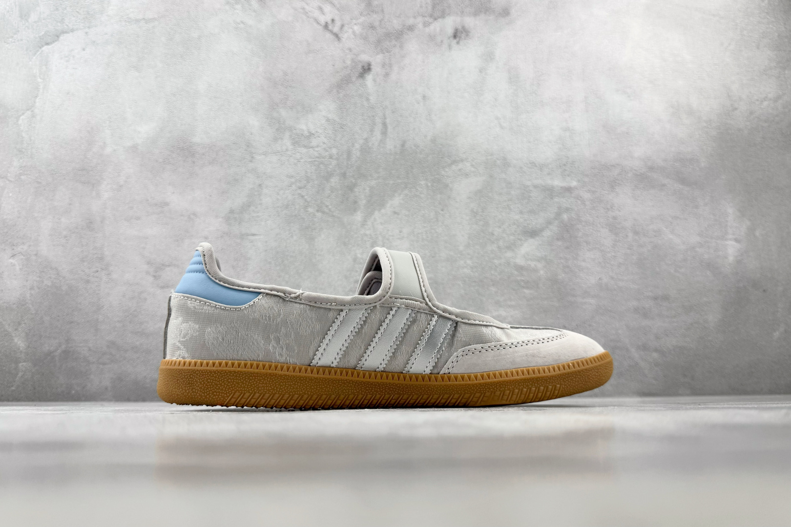 HX adidas originals Samba Jane 灰蓝 货号：IH6978 尺码：35.5 36 36.5 
