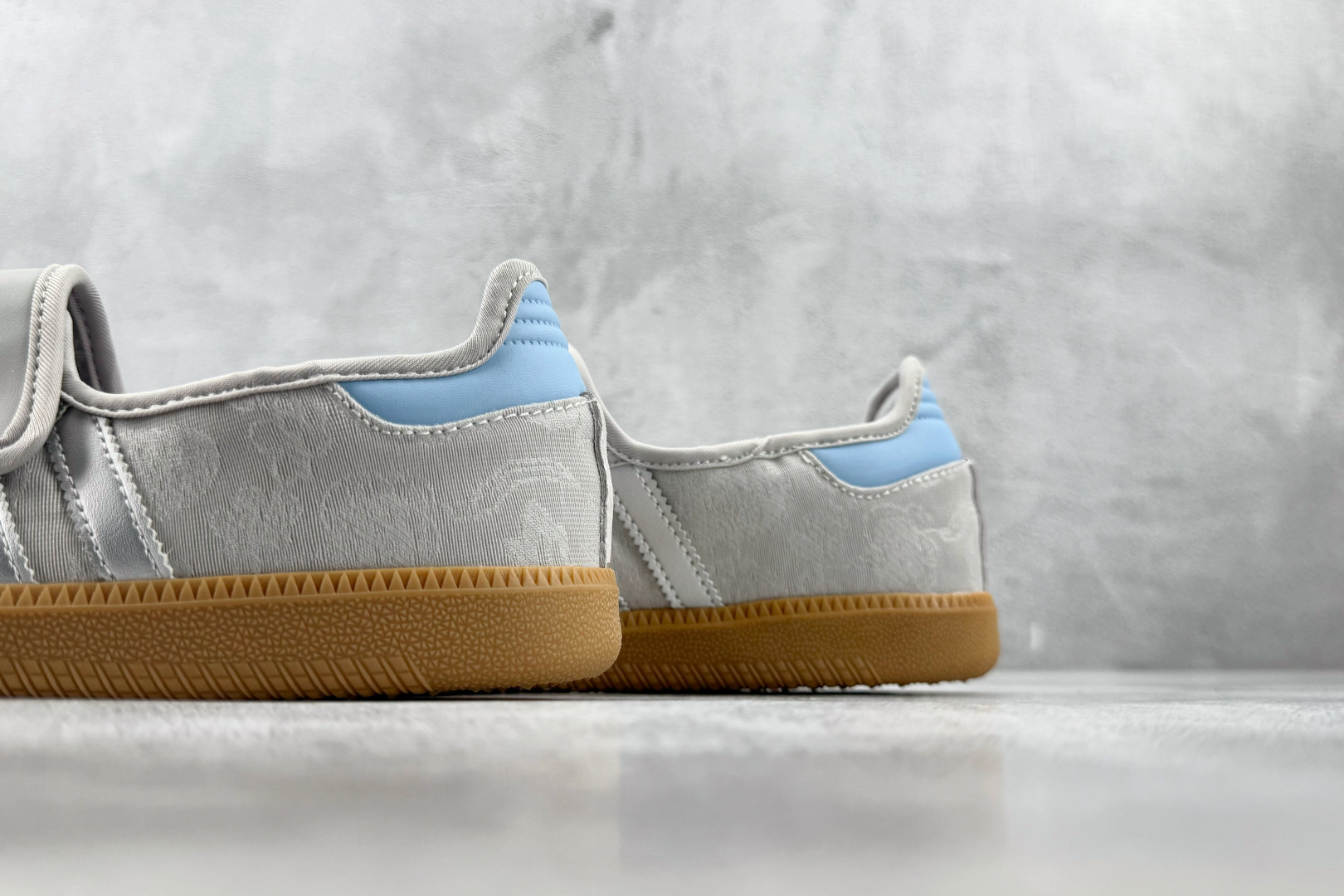 HX adidas originals Samba Jane 灰蓝 货号：IH6978 尺码：35.5 36 36.5 