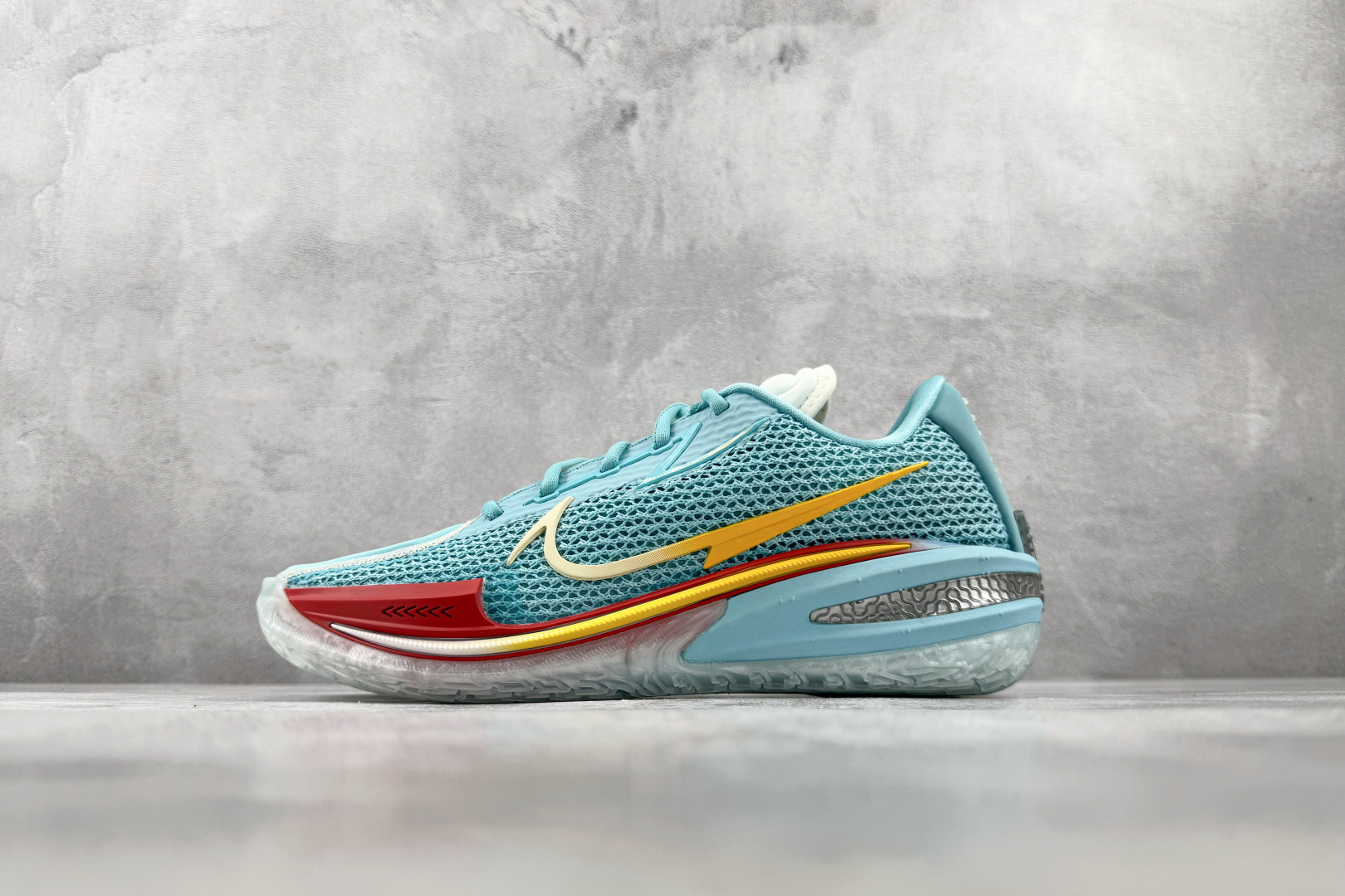 OX  Nike  × TITAN x Dylan Harper Air Zoom GT Cut 漂白水蓝色 货号：IU