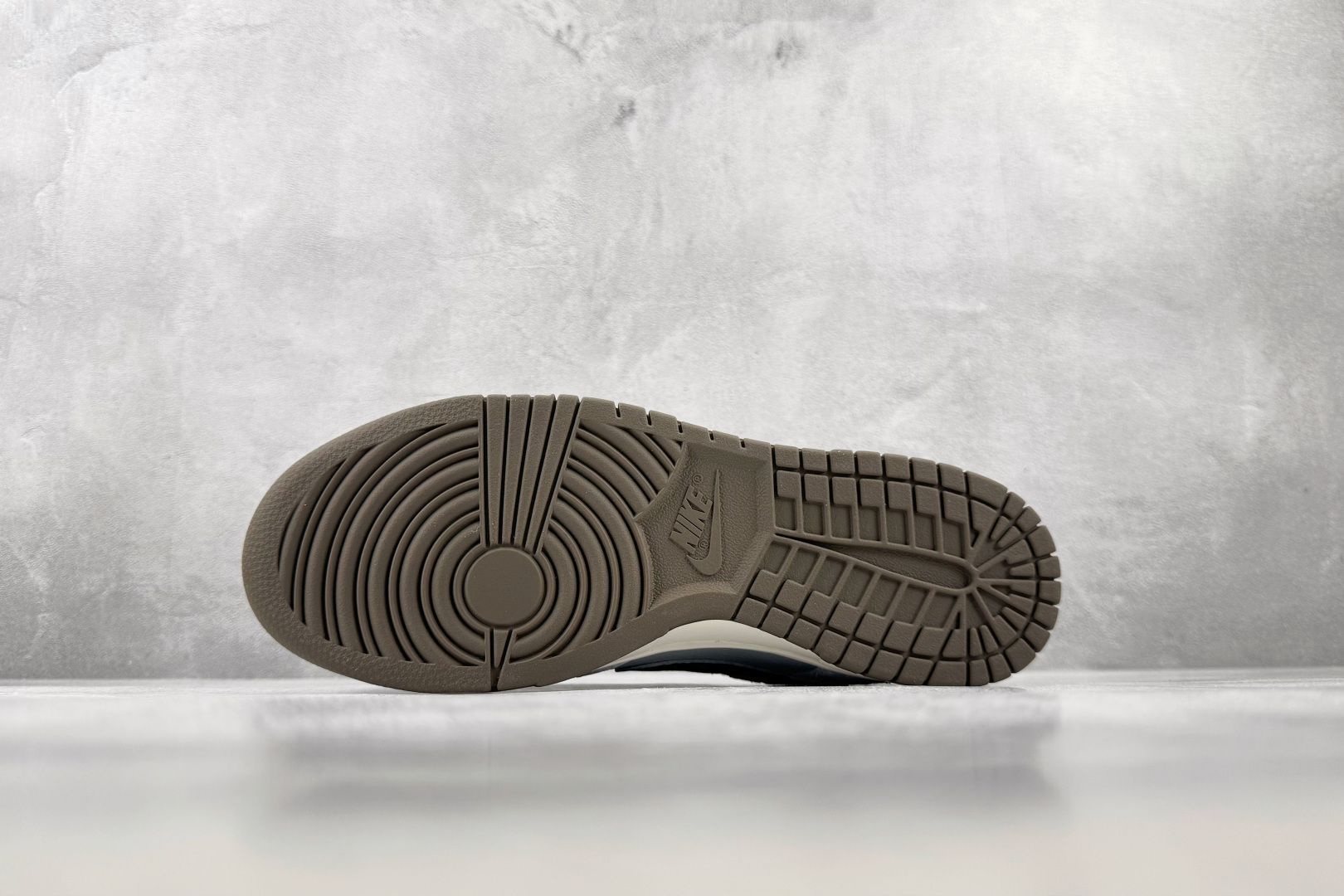 YC Nike Dunk 墨池韵 灰黑 货号：IQ1118 220 尺码：40 40.5 41 42 42.5 43 4