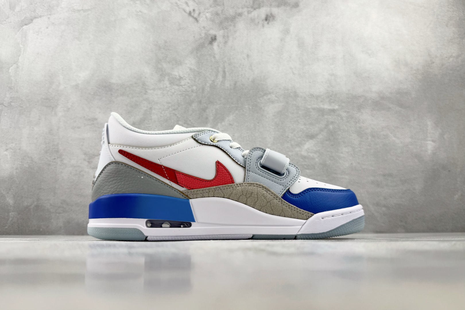 F2 外贸F版最强平替 Jordan Legacy 312 白蓝红 货号：FN8902 161 尺码：36 36.5 3
