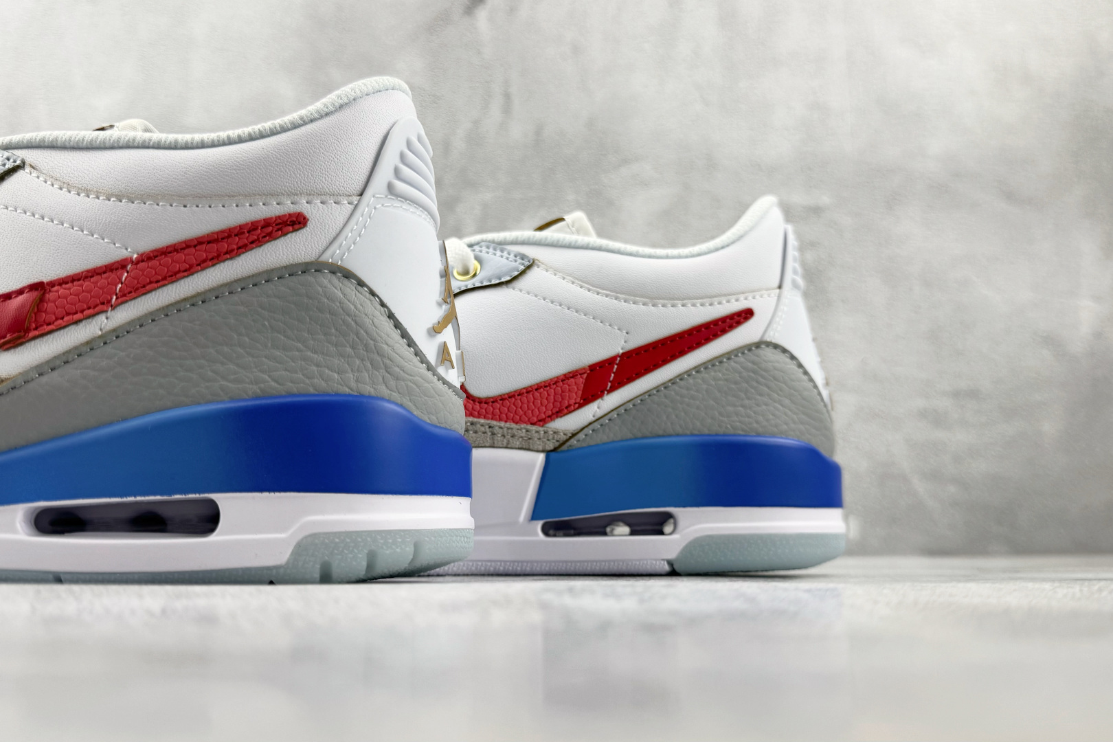 F2 外贸F版最强平替 Jordan Legacy 312 白蓝红 货号：FN8902 161 尺码：36 36.5 3