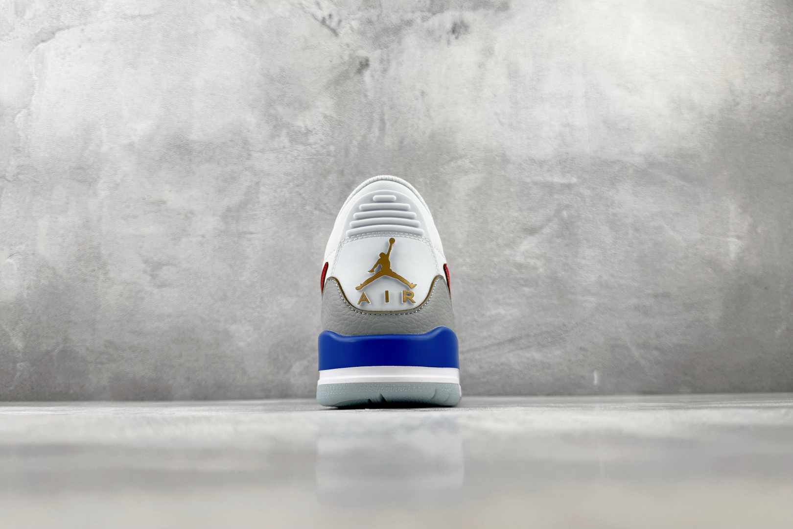 F2 外贸F版最强平替 Jordan Legacy 312 白蓝红 货号：FN8902 161 尺码：36 36.5 3
