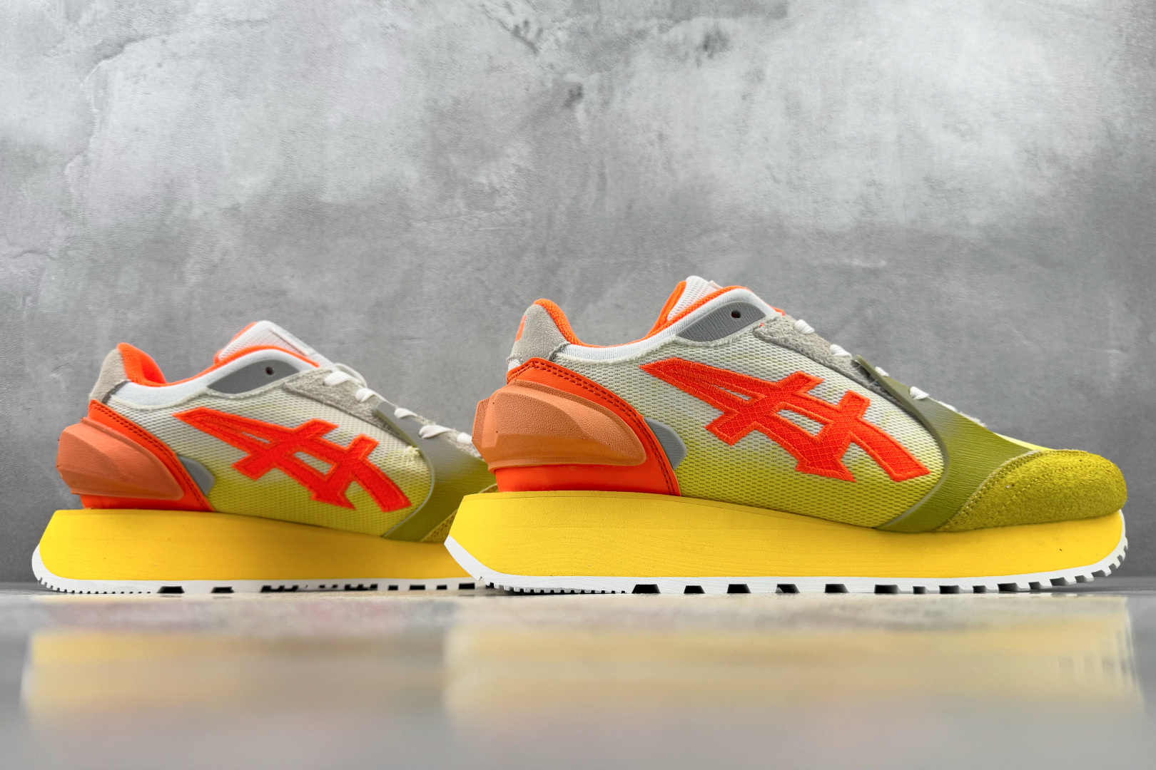 SC 渠道特供 Onitsuka Tiger鬼塚虎 MoageMoage Co 亮黄色 货号:1183B555-101 SC 渠道特供 Onitsuka Tiger鬼塚虎 MoageMoage Co 亮黄色 货号:1183B555-101