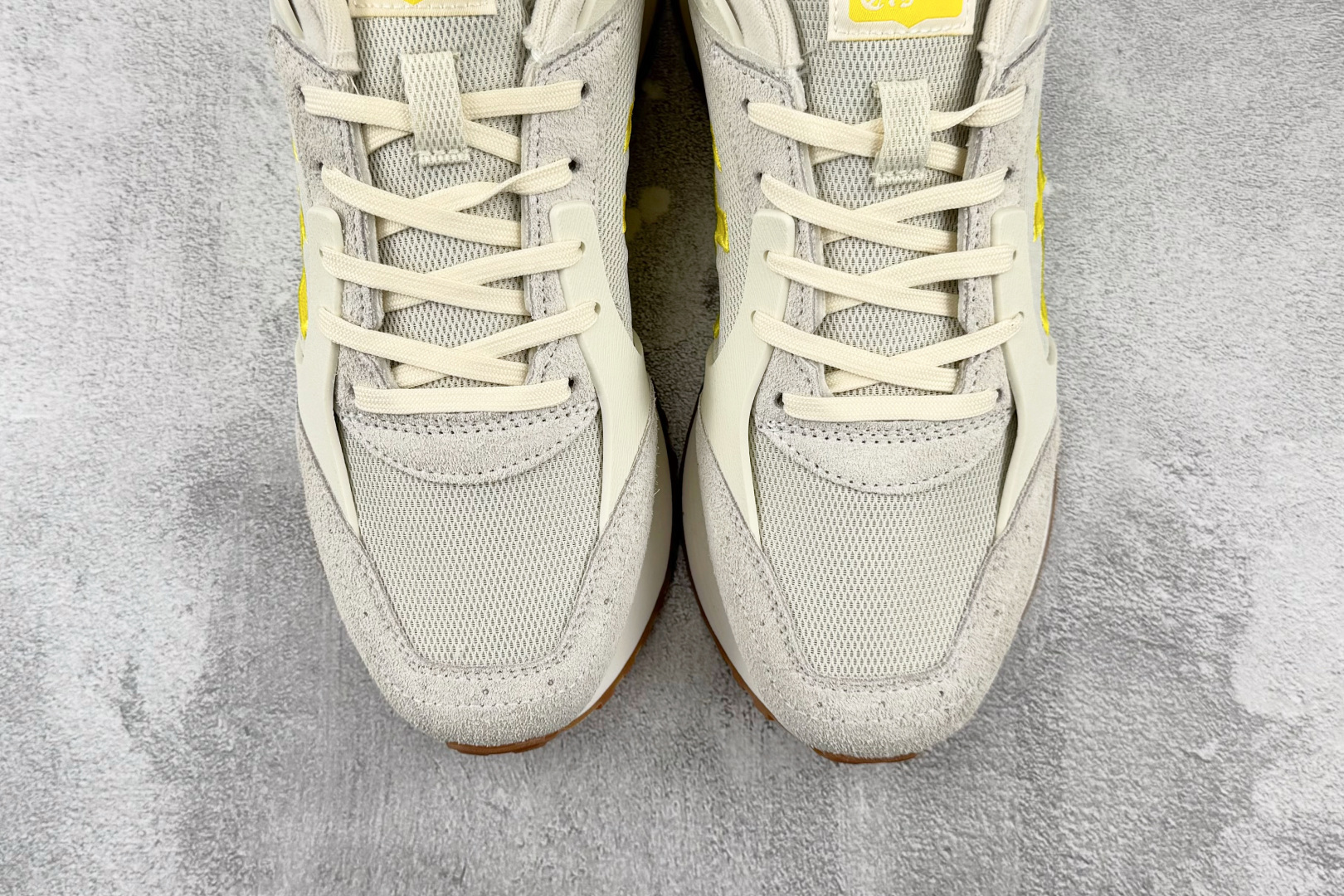SC 渠道特供 Onitsuka Tiger鬼塚虎 MoageMoage Co 米黄色 货号:1183B555-25 SC 渠道特供 Onitsuka Tiger鬼塚虎 MoageMoage Co 米黄色 货号:1183B555-25