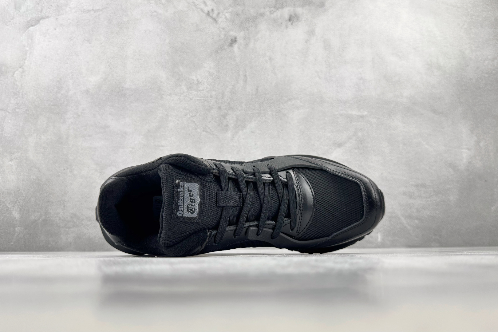 SC 渠道特供 Onitsuka Tiger鬼塚虎 MoageMoage Co 黑色 货号：1183C438-001 尺