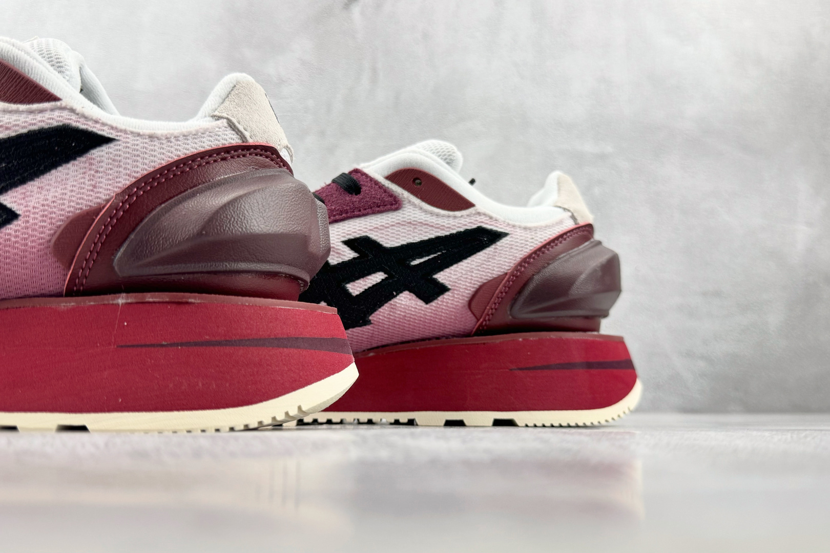 SC 渠道特供 Onitsuka Tiger鬼塚虎 MoageMoage Co 火星红 货号：1183B555-100 