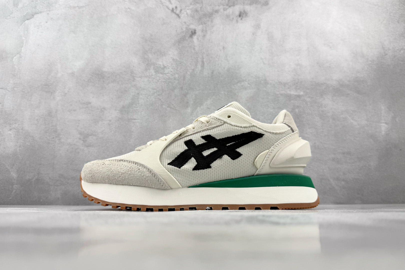 SC 渠道特供 Onitsuka Tiger鬼塚虎 MoageMoage Co 米色 货号：1183B555-103 尺