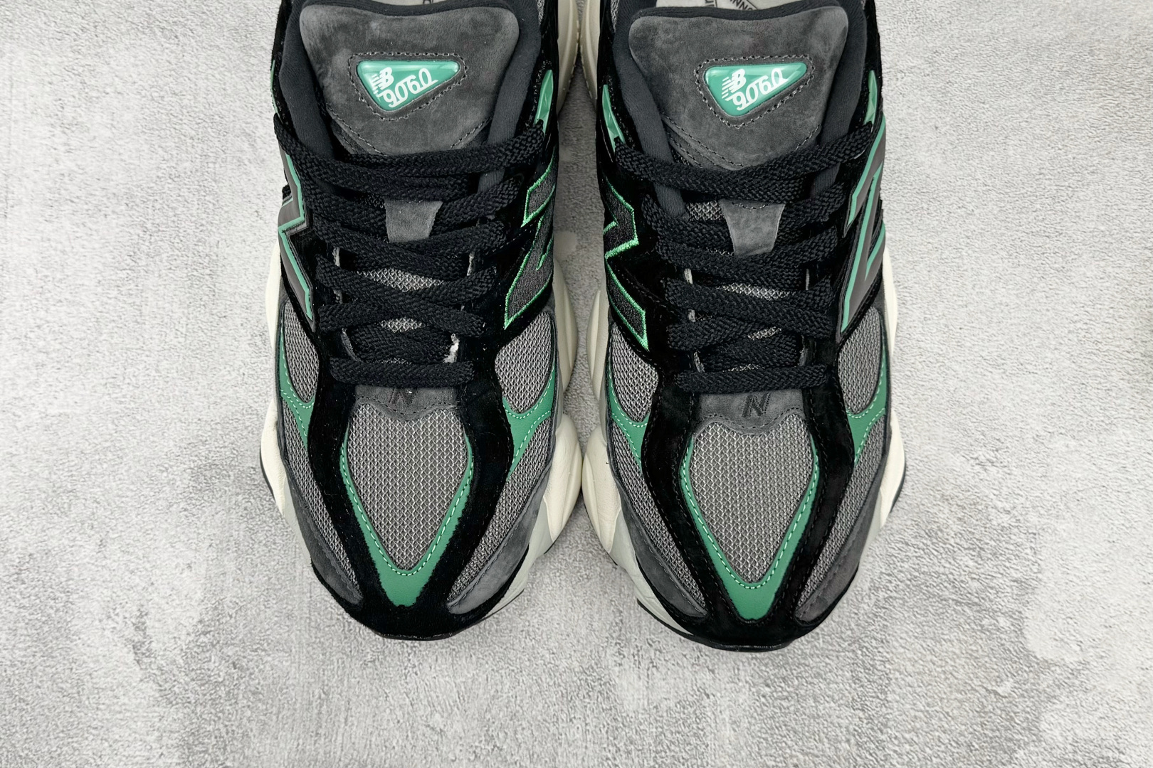 C 版 大厂出品 New Balance NB 9060 黑绿 货号：UQ 尺码：36 36.5 37 38.5 39 