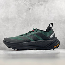Top adidas TERREX FREEHIKER 3 Gore-Tex 绿黑 货号:KI8278 尺码:40 40 Top adidas TERREX FREEHIKER 3 Gore-Tex 绿黑 货号:KI8278 尺码:40 40
