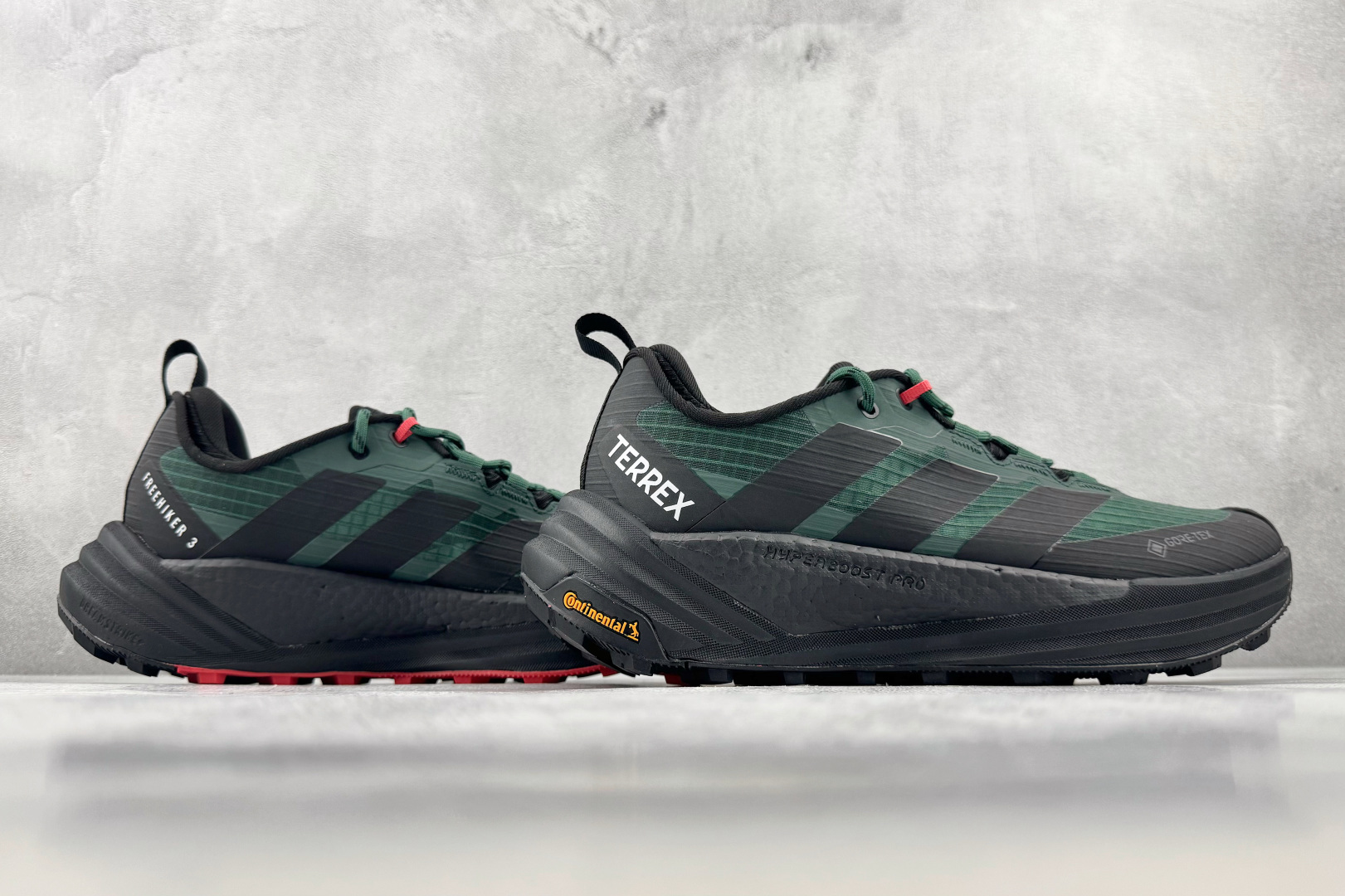 Top adidas TERREX FREEHIKER 3 Gore-Tex 绿黑 货号:KI8278 尺码:40 40 Top adidas TERREX FREEHIKER 3 Gore-Tex 绿黑 货号:KI8278 尺码:40 40