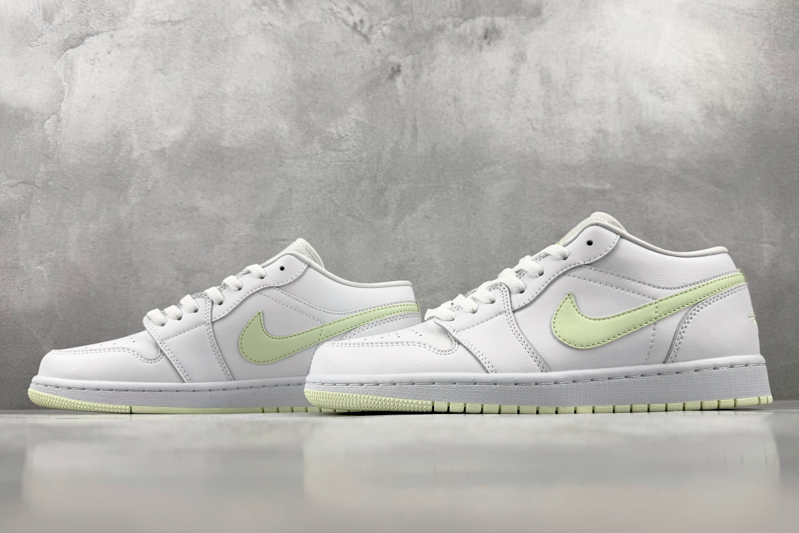 K版/徐 综合版 Jordan Air Jordan 1 黄白 货号:DC0774-115 尺码:36 36.5 37 K版/徐 综合版 Jordan Air Jordan 1 黄白 货号:DC0774-115 尺码:36 36.5 37
