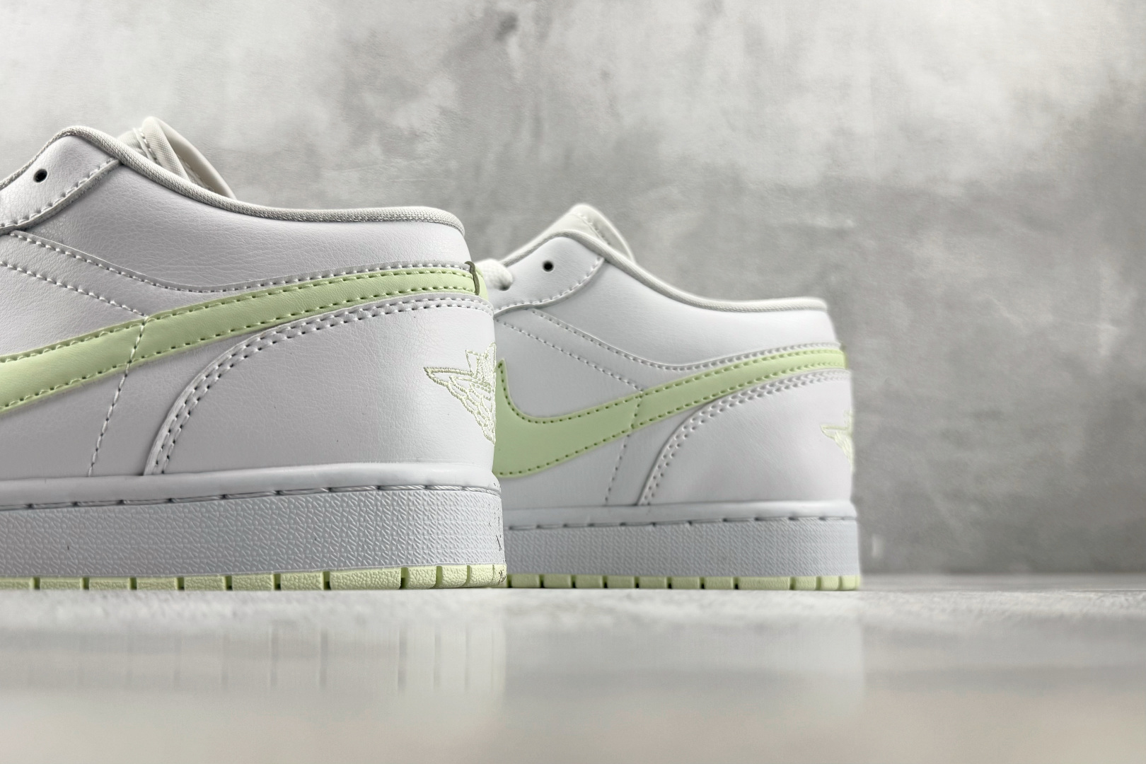 K版/徐 综合版 Jordan Air Jordan 1 黄白 货号:DC0774-115 尺码:36 36.5 37 K版/徐 综合版 Jordan Air Jordan 1 黄白 货号:DC0774-115 尺码:36 36.5 37