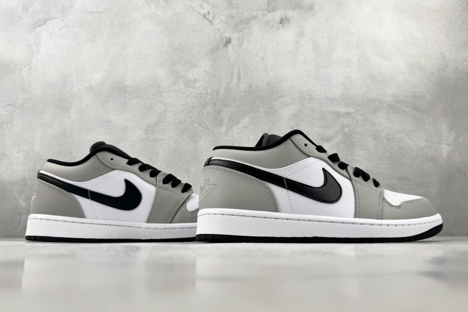 K版 综合版 Jordan Air Jordan 1 烟灰 货号:-132 尺码:36 36.5 37.5 38 38. K版 综合版 Jordan Air Jordan 1 烟灰 货号:-132 尺码:36 36.5 37.5 38 38.