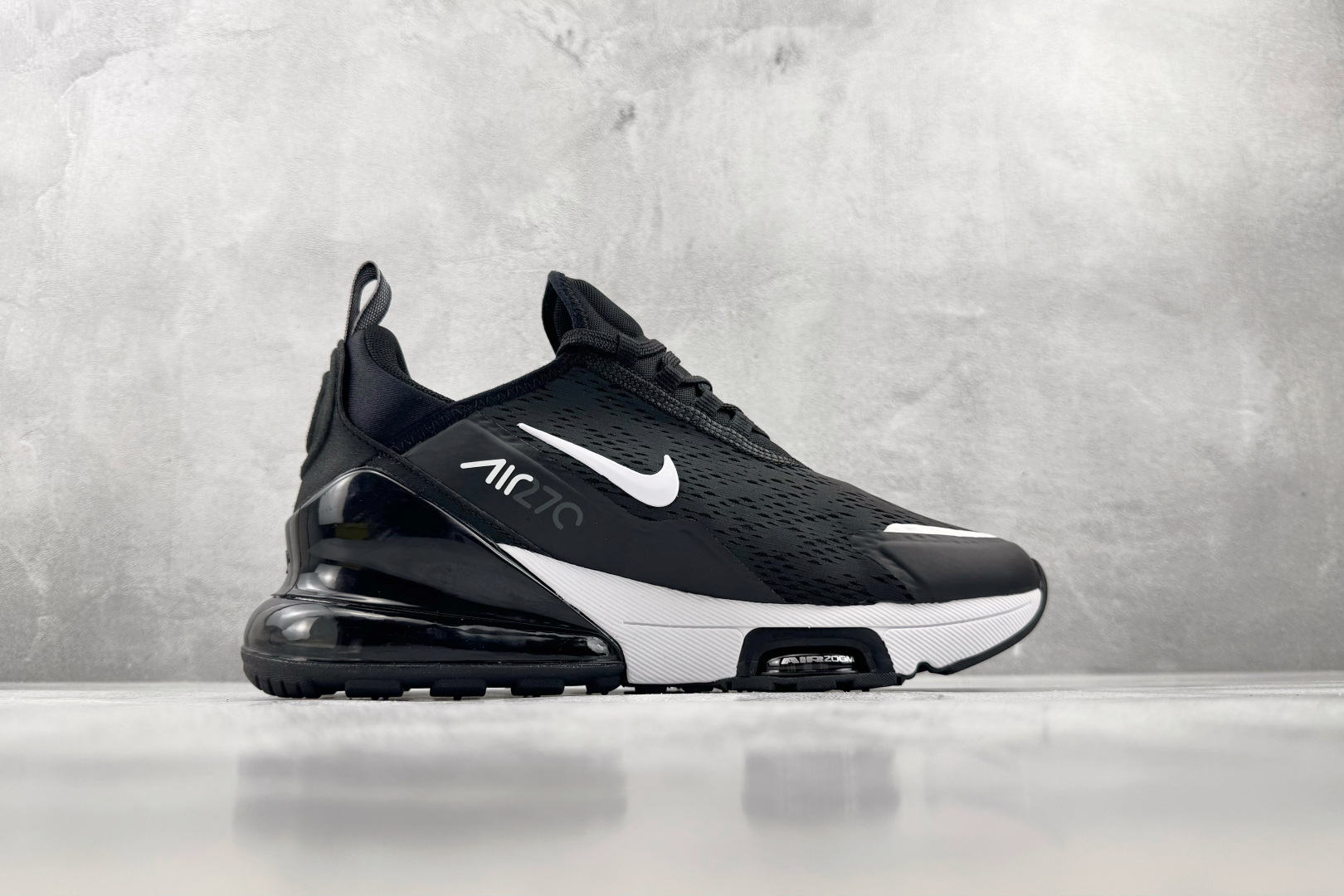 C 版 大厂出品 Nike Air Max 270 黑白 货号:IO9883 002 尺码:36 36.5 37.5 3 C 版 大厂出品 Nike Air Max 270 黑白 货号:IO9883 002 尺码:36 36.5 37.5 3