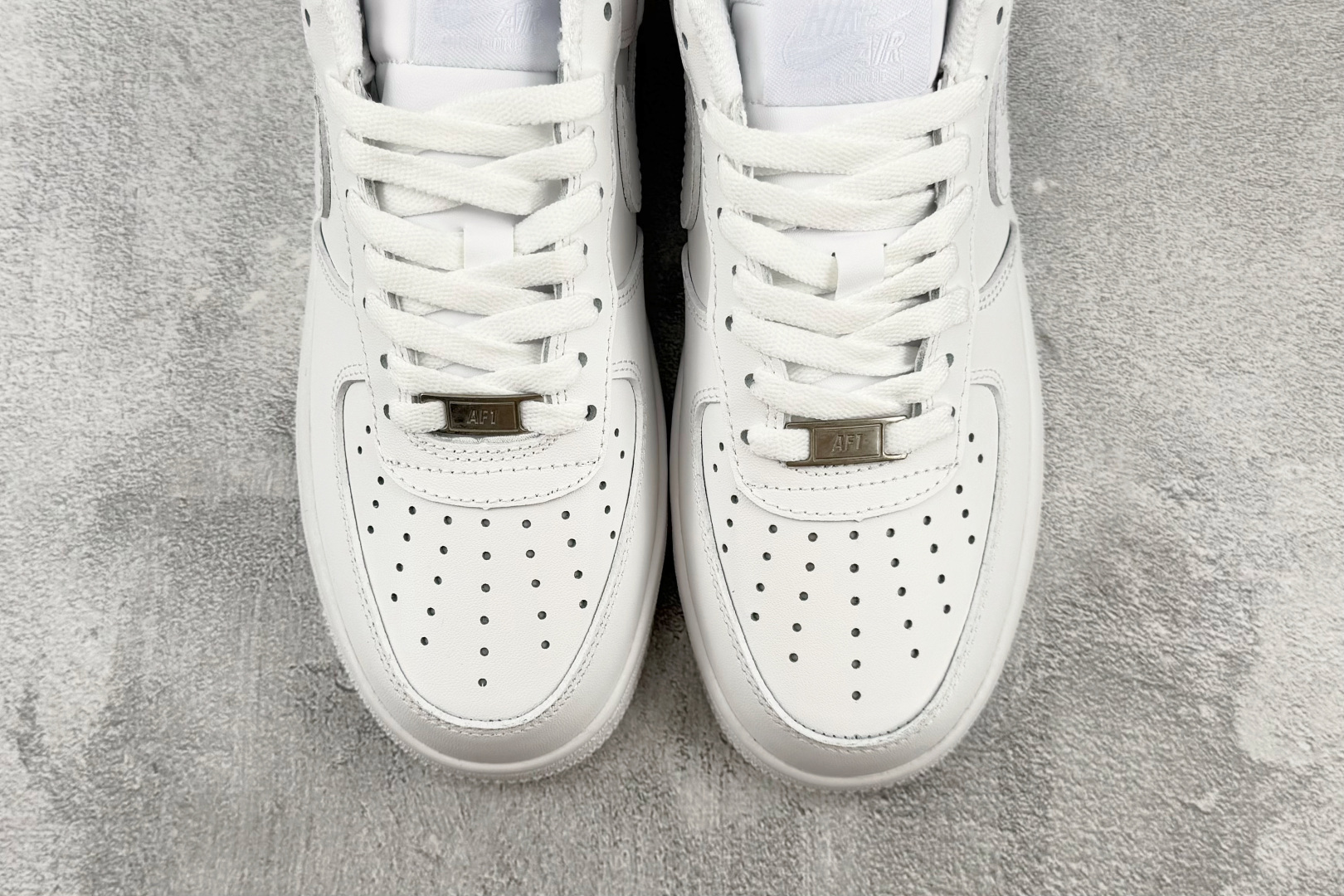 F2 外贸F版最强平替 Nike Air Force 1 07 纯白 货号:CW2288 111 尺码:36 36.5 F2 外贸F版最强平替 Nike Air Force 1 07 纯白 货号:CW2288 111 尺码:36 36.5