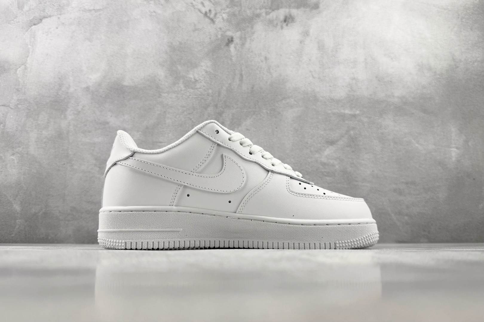 F2 外贸F版最强平替 Nike Air Force 1 07 纯白 货号:CW2288 111 尺码:36 36.5 F2 外贸F版最强平替 Nike Air Force 1 07 纯白 货号:CW2288 111 尺码:36 36.5