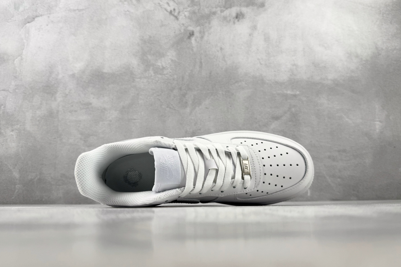 F2 外贸F版最强平替 Nike Air Force 1 07 纯白 货号:CW2288 111 尺码:36 36.5 F2 外贸F版最强平替 Nike Air Force 1 07 纯白 货号:CW2288 111 尺码:36 36.5