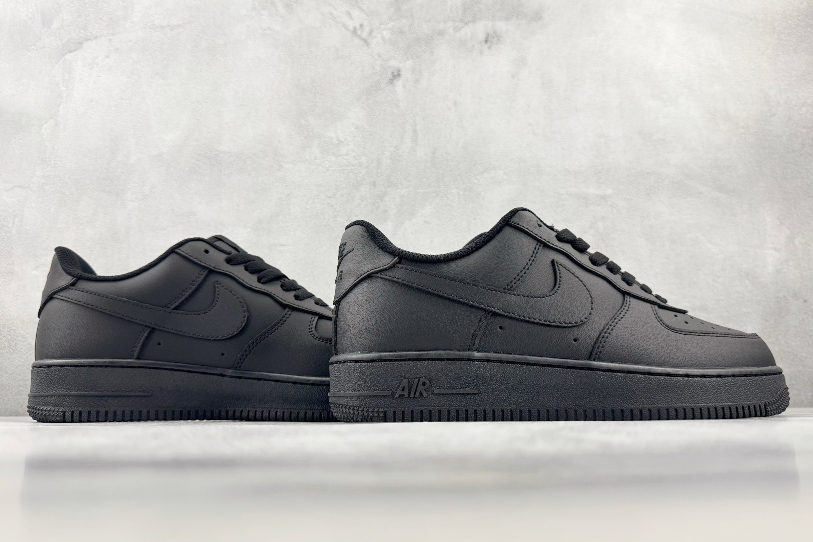 F2 外贸F版最强平替 Nike Air Force 1 07 全黑 货号：CW2288 001 尺码：36 36.5 