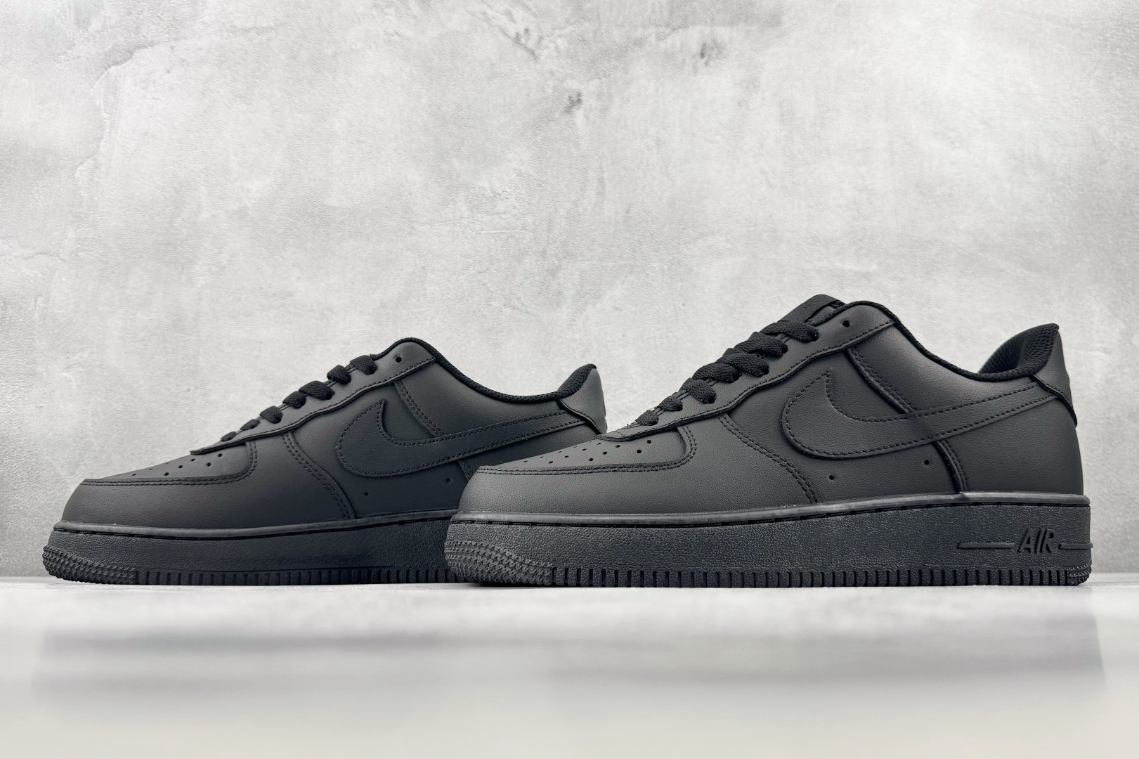 F2 外贸F版最强平替 Nike Air Force 1 07 全黑 货号：CW2288 001 尺码：36 36.5 