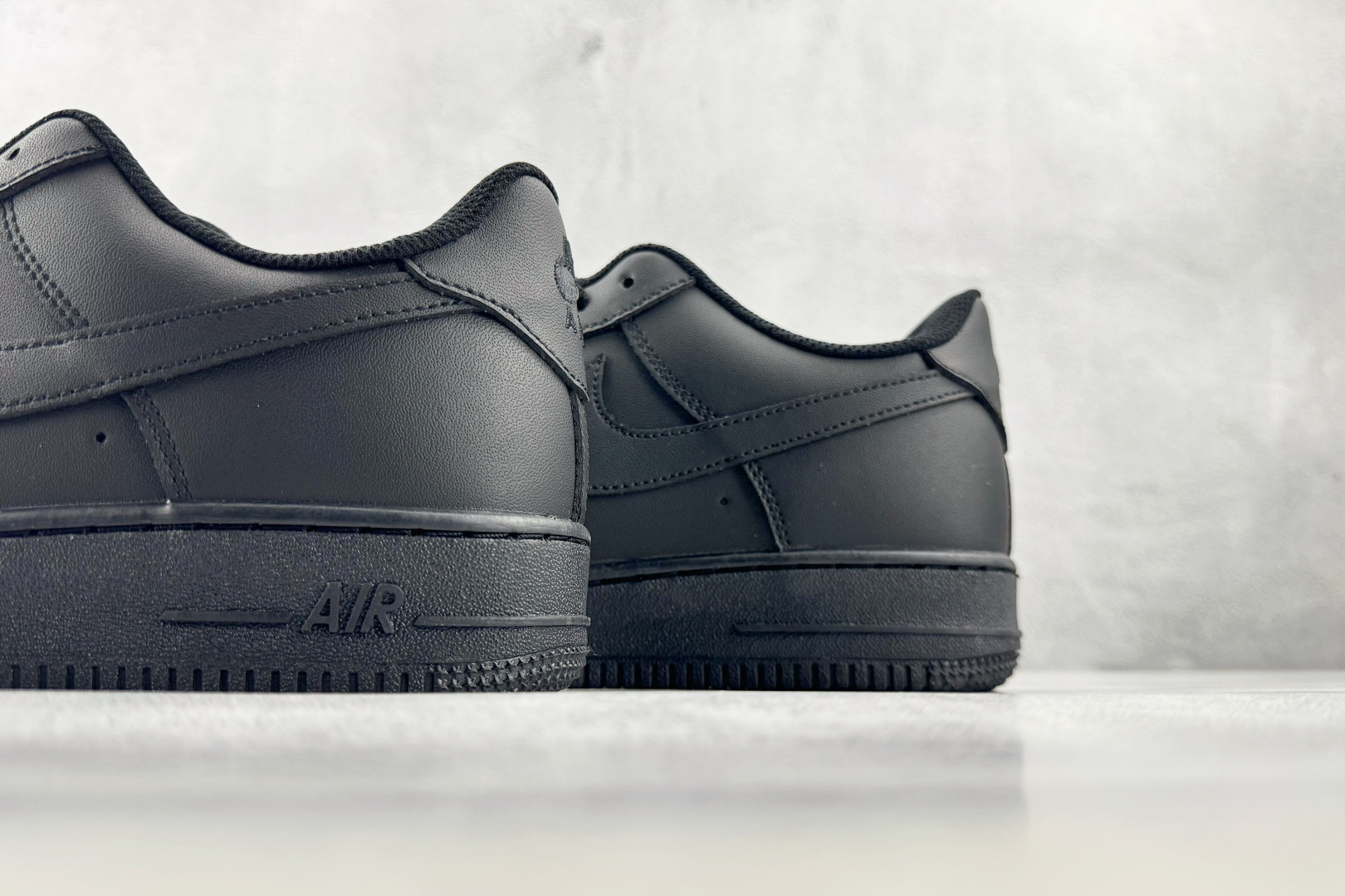 F2 外贸F版最强平替 Nike Air Force 1 07 全黑 货号：CW2288 001 尺码：36 36.5 