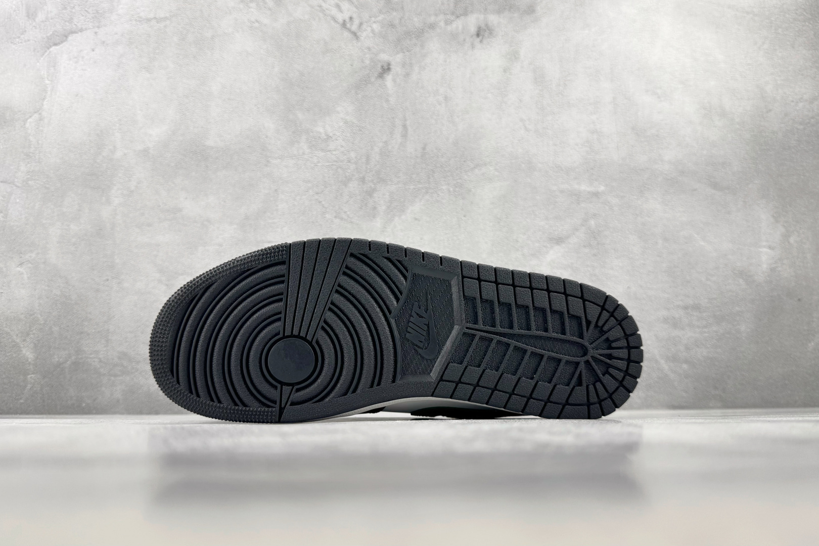 DT  公司级 Jordan Air Jordan 1 黑峡谷绿 货号： 047 尺码：40 40.5 41 42 42