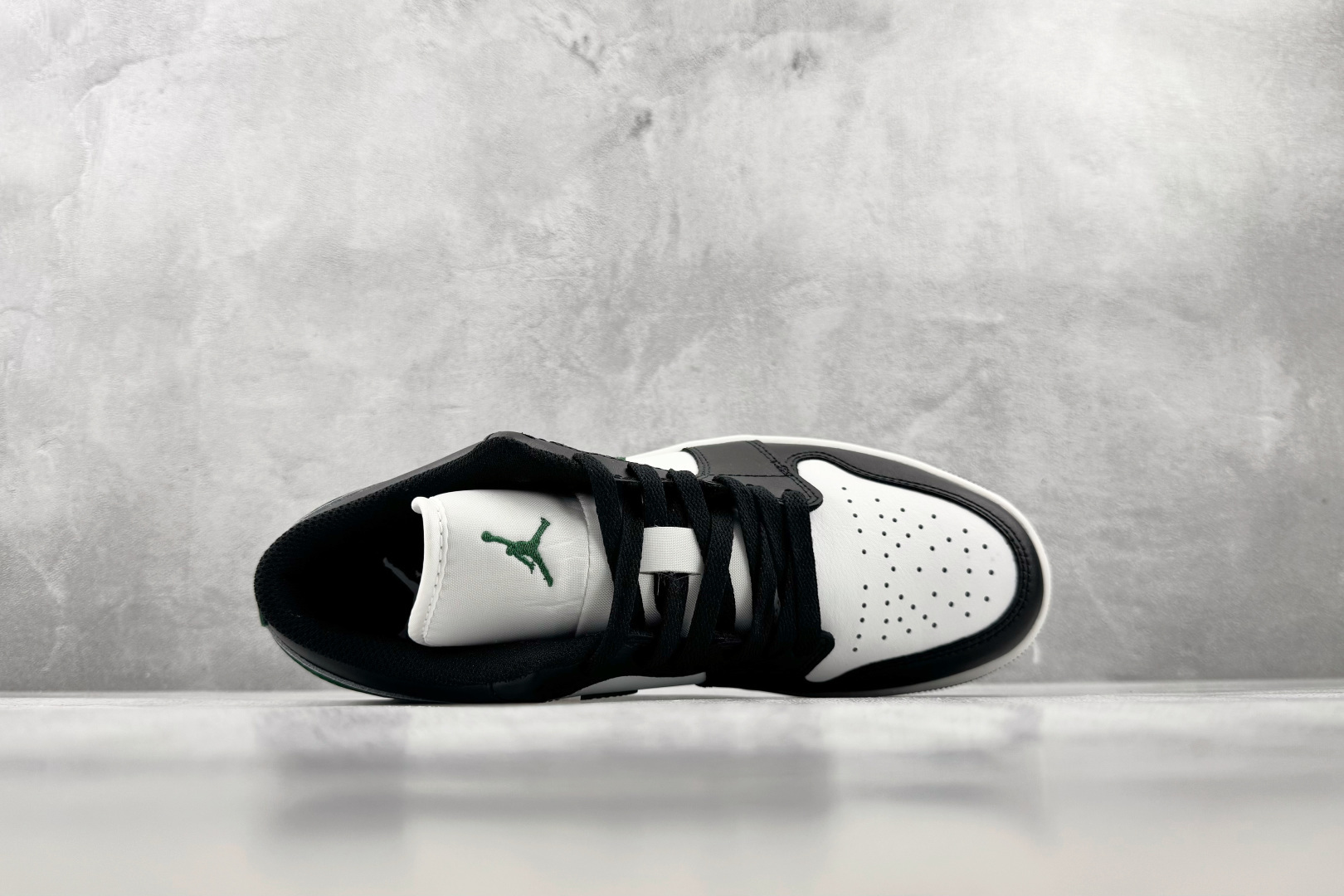 DT  公司级 Jordan Air Jordan 1 黑峡谷绿 货号： 047 尺码：40 40.5 41 42 42