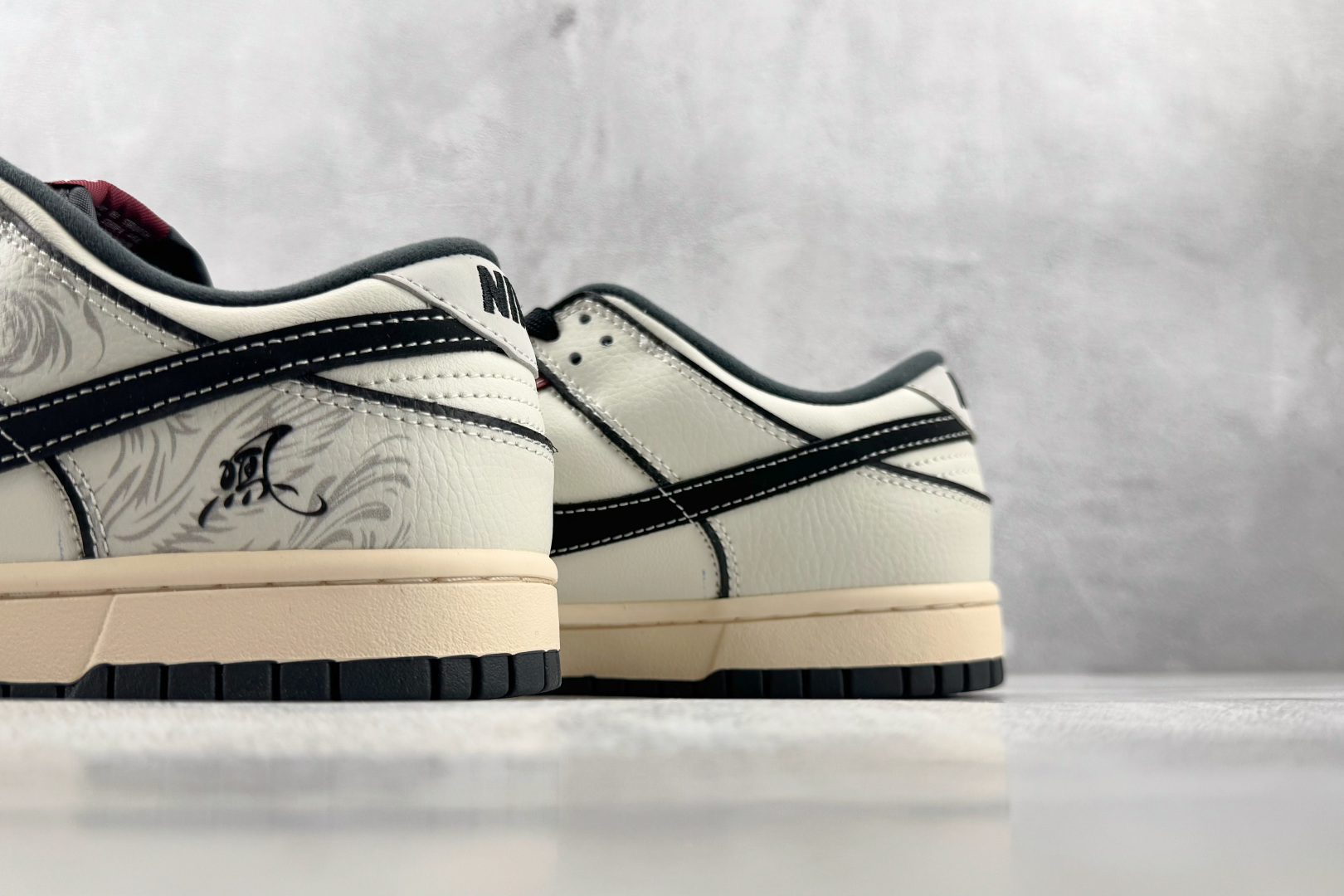 YC Nike Dunk 栖风吟 红白黑 货号：WR0508 186 尺码：40 40.5 41 42 42.5 43 