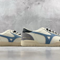 N版 东南亚订单 Mizuno CT CLUB 米白色 货号:D1GH 尺码:36 36.5 37 37.5 38 38 N版 东南亚订单 Mizuno CT CLUB 米白色 货号:D1GH 尺码:36 36.5 37 37.5 38 38