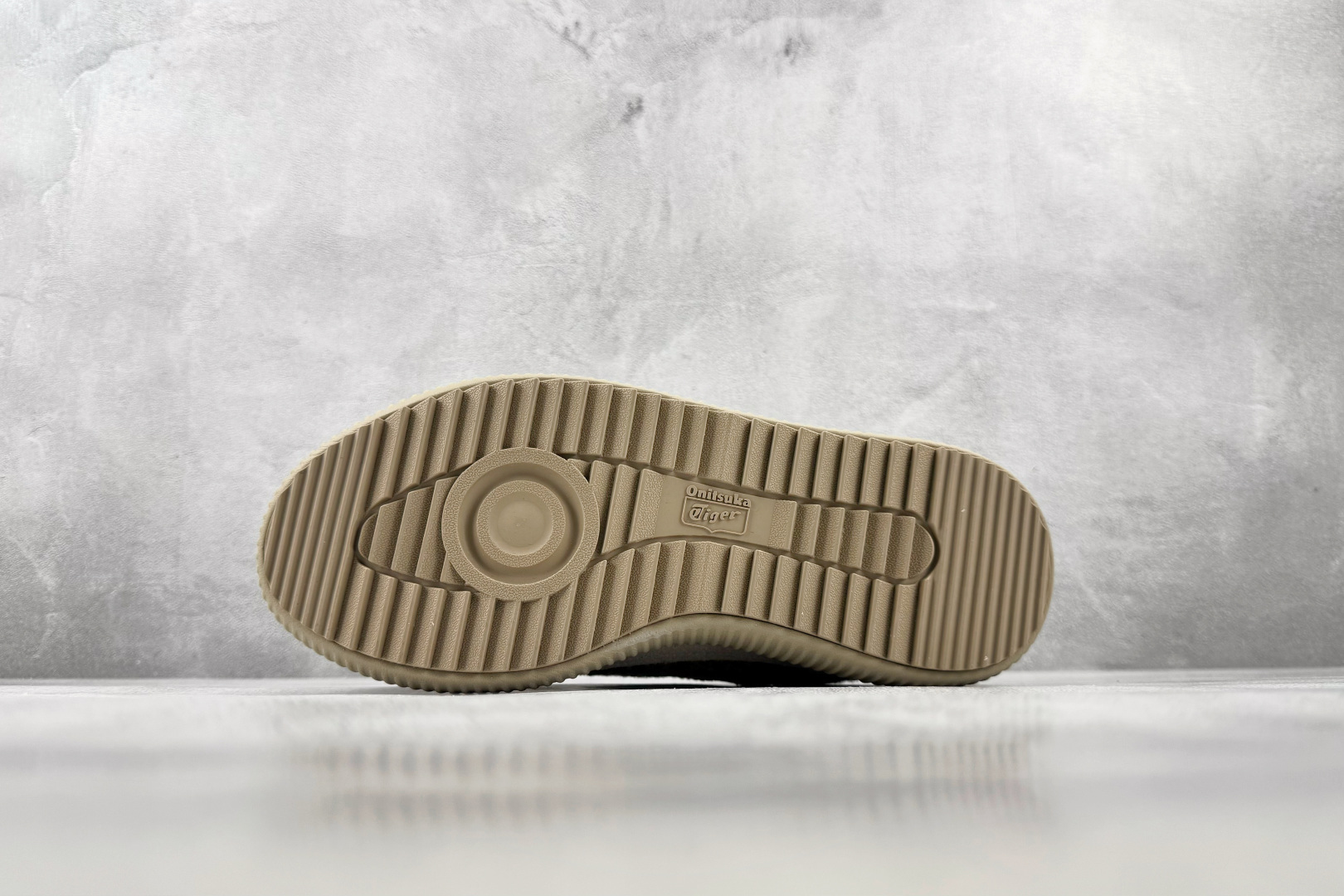 SC 渠道特供 Onitsuka Tiger鬼塚虎 Delecity 棕绿色 货号:1183C375-200 尺码:36 SC 渠道特供 Onitsuka Tiger鬼塚虎 Delecity 棕绿色 货号:1183C375-200 尺码:36