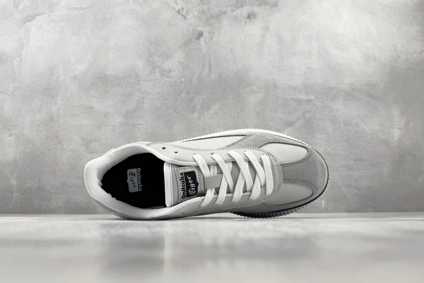 SC 渠道特供 Onitsuka Tiger鬼塚虎 Delecity 灰色 货号:1183B874-020 尺码:36 SC 渠道特供 Onitsuka Tiger鬼塚虎 Delecity 灰色 货号:1183B874-020 尺码:36