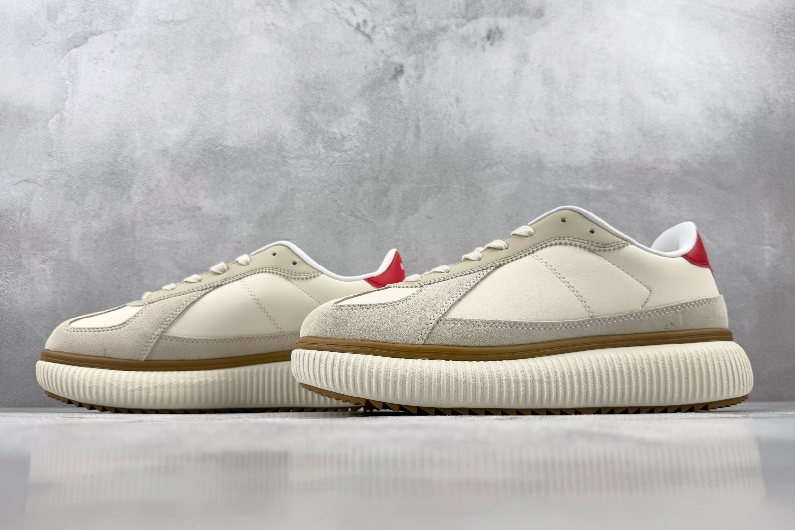 SC 渠道特供 Onitsuka Tiger鬼塚虎 Delecity 米白 货号:1183B874-104 尺码:36 SC 渠道特供 Onitsuka Tiger鬼塚虎 Delecity 米白 货号:1183B874-104 尺码:36