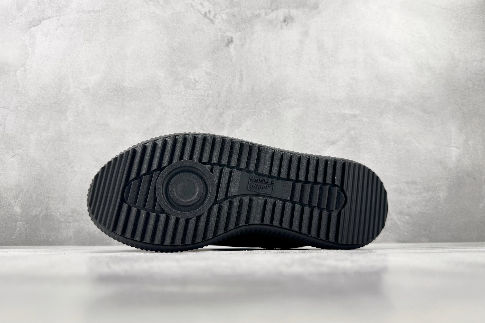 SC 渠道特供 Onitsuka Tiger鬼塚虎 Delecity 黑色 货号：1183B873-002 尺码：36 