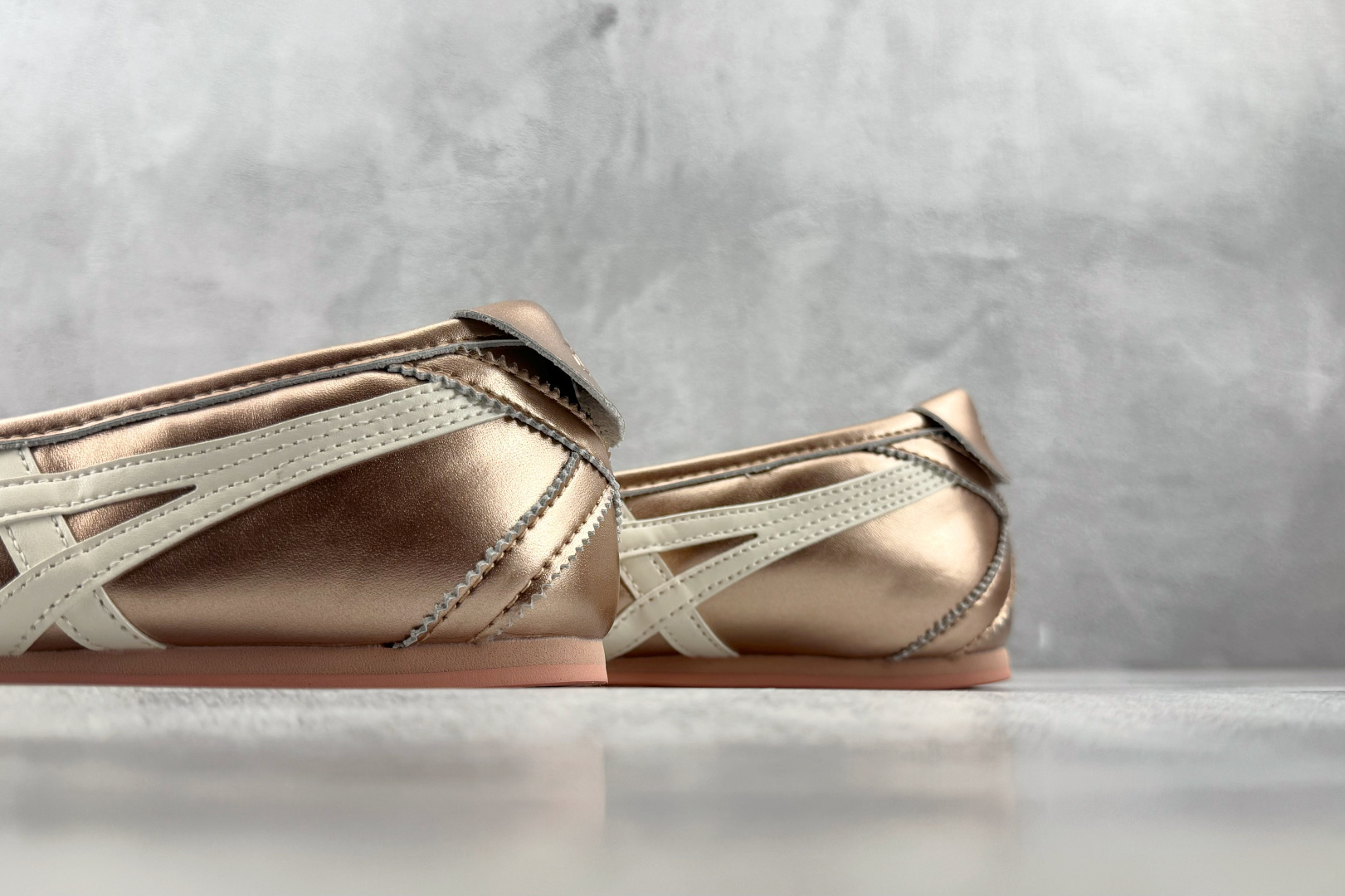 SC 渠道特供 Onitsuka Tiger鬼塚虎 GYMNARINA 玫瑰金 货号:1182A754-700 尺码:3 SC 渠道特供 Onitsuka Tiger鬼塚虎 GYMNARINA 玫瑰金 货号:1182A754-700 尺码:3