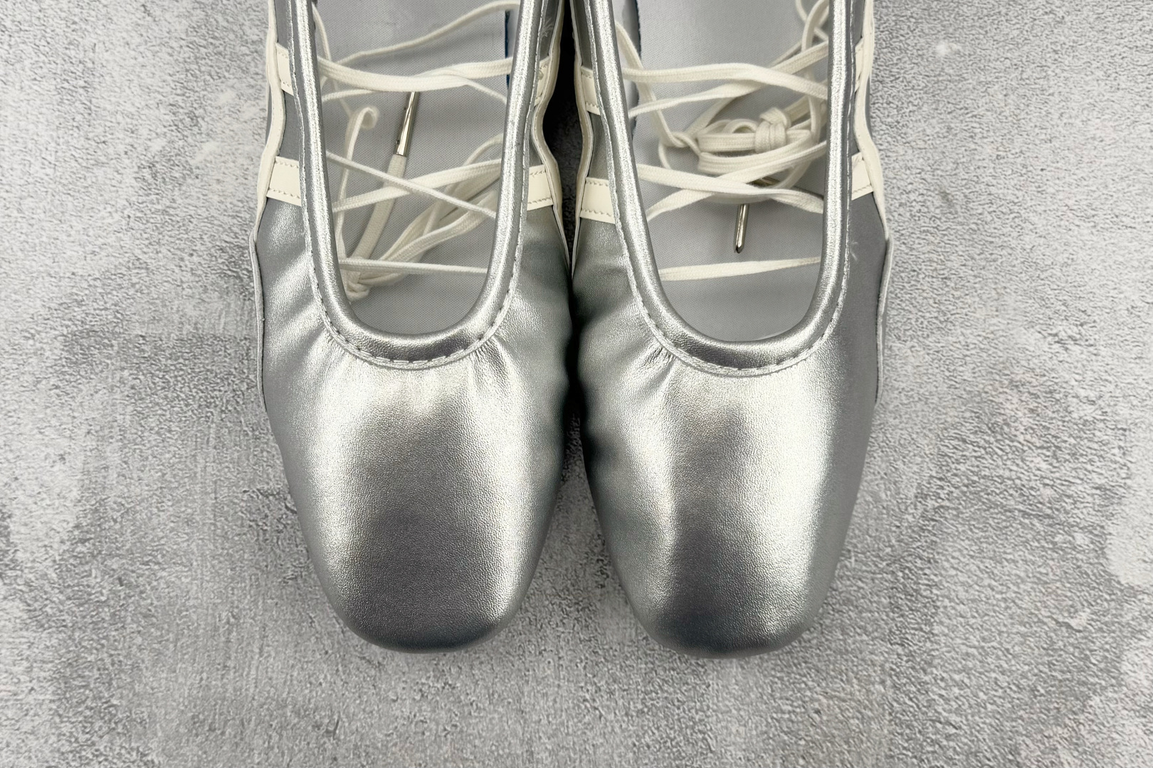 SC 渠道特供 Onitsuka Tiger鬼塚虎 GYMNARINA 银色 货号:1182A754-020 尺码:36 SC 渠道特供 Onitsuka Tiger鬼塚虎 GYMNARINA 银色 货号:1182A754-020 尺码:36