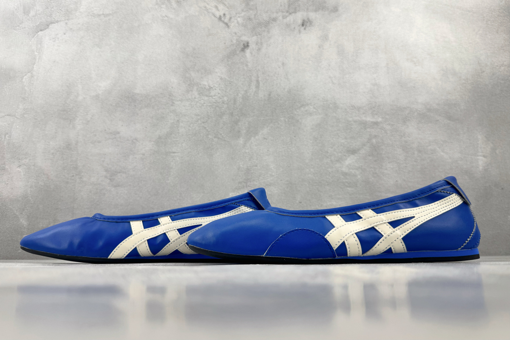 SC 渠道特供 Onitsuka Tiger鬼塚虎 GYMNARINA 蓝色 货号:1182A704-400 尺码:36 SC 渠道特供 Onitsuka Tiger鬼塚虎 GYMNARINA 蓝色 货号:1182A704-400 尺码:36