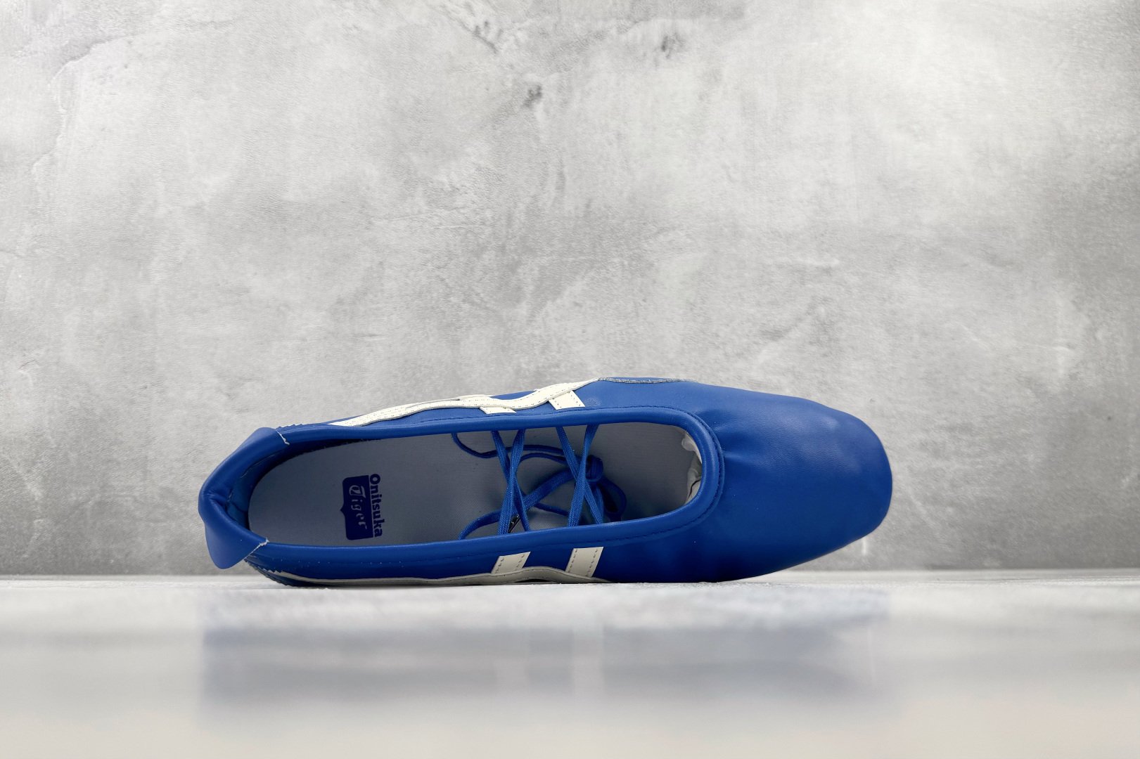 SC 渠道特供 Onitsuka Tiger鬼塚虎 GYMNARINA 蓝色 货号:1182A704-400 尺码:36 SC 渠道特供 Onitsuka Tiger鬼塚虎 GYMNARINA 蓝色 货号:1182A704-400 尺码:36
