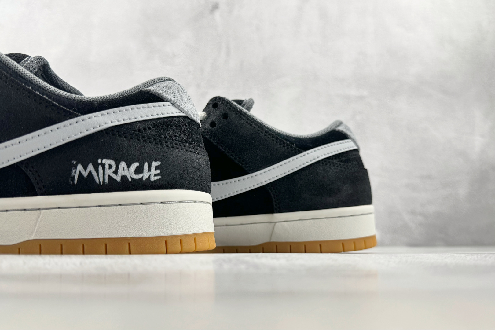YC Nike Dunk 黑灰 货号：HF3063 001 尺码：40 40.5 41 42 42.5 43 44 44