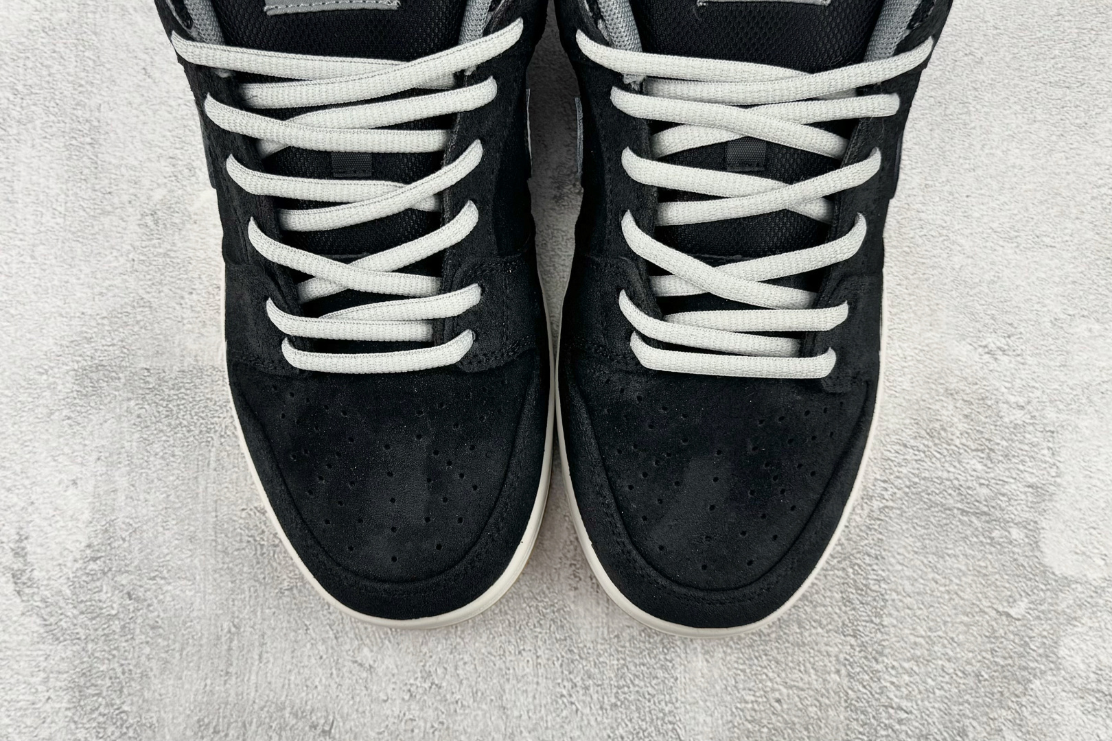 YC Nike Dunk 黑灰 货号：HF3063 001 尺码：40 40.5 41 42 42.5 43 44 44