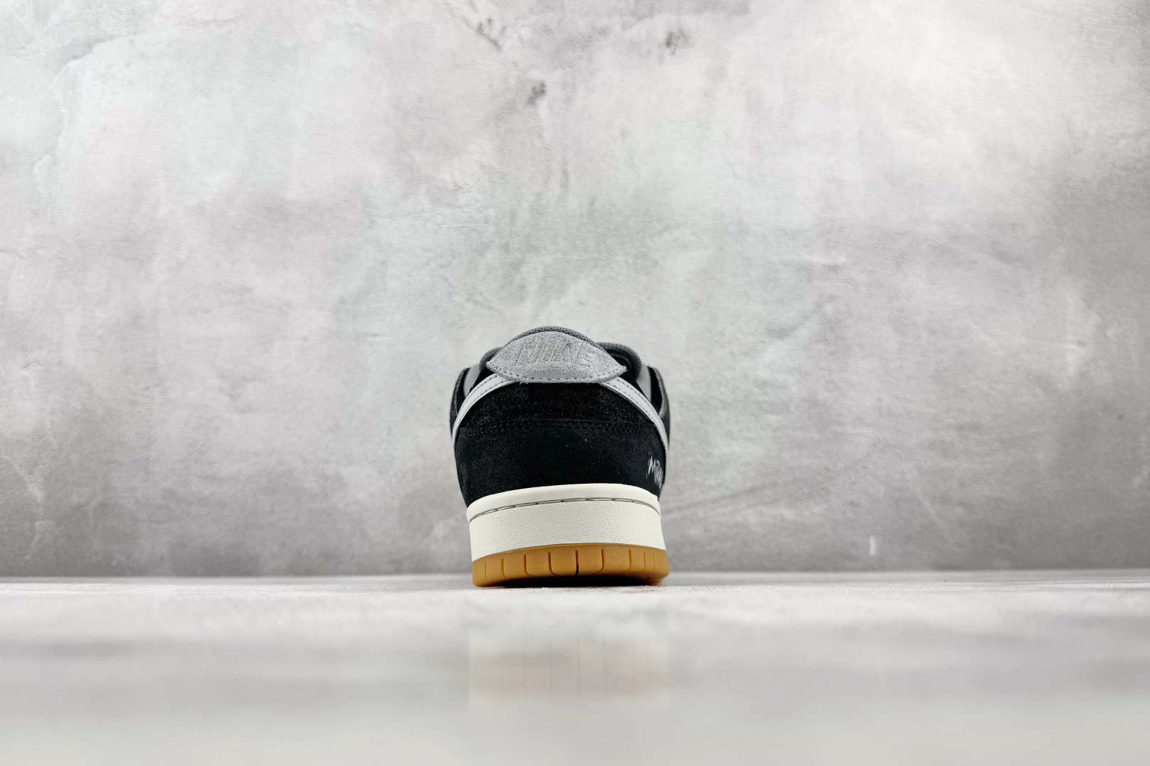 YC Nike Dunk 黑灰 货号：HF3063 001 尺码：40 40.5 41 42 42.5 43 44 44