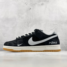 YC Nike Dunk 黑灰 货号:HF3063 001 尺码:40 40.5 41 42 42.5 43 44 44 YC Nike Dunk 黑灰 货号:HF3063 001 尺码:40 40.5 41 42 42.5 43 44 44